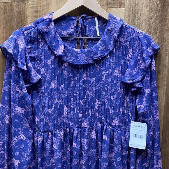 FREE PEOPLE - Beautiful Flowy Mini Dress - Picture 3 of 10